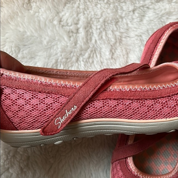 Skechers Pink Flats with Breathable Perforated Design - Picture 4 of 6